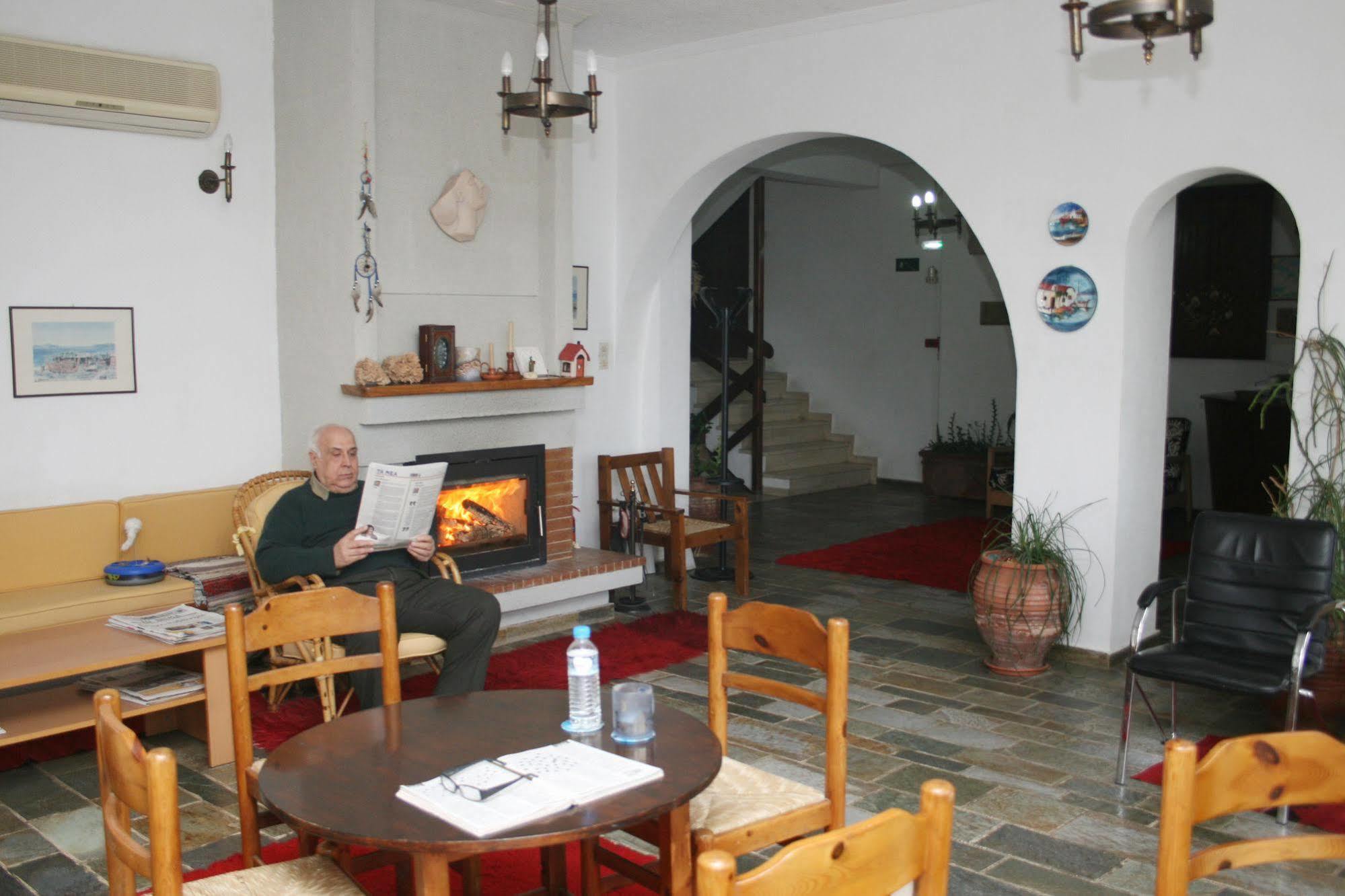 Aparthotel Iliahtides Amarynthos Dış mekan fotoğraf