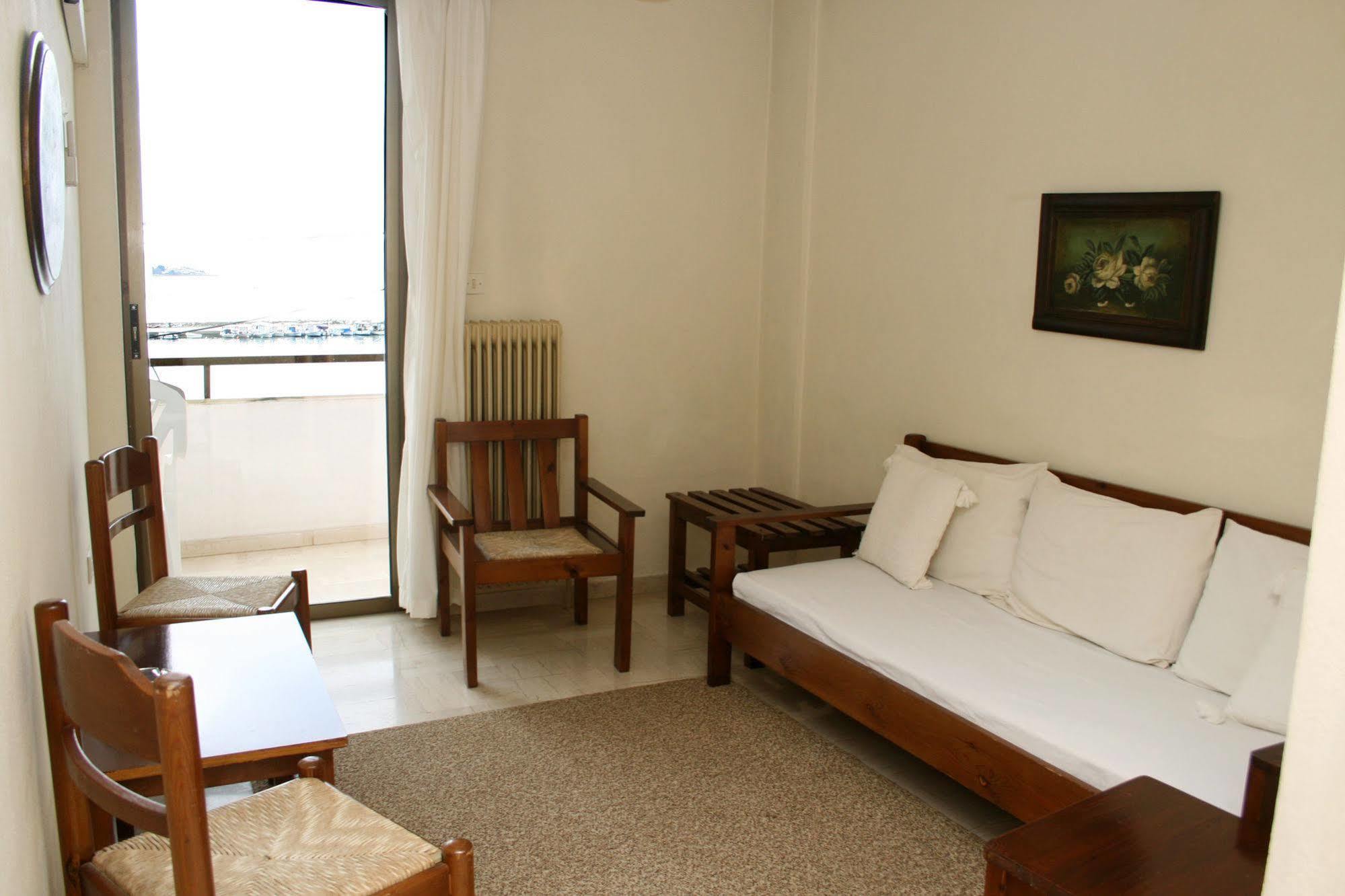 Aparthotel Iliahtides Amarynthos Dış mekan fotoğraf
