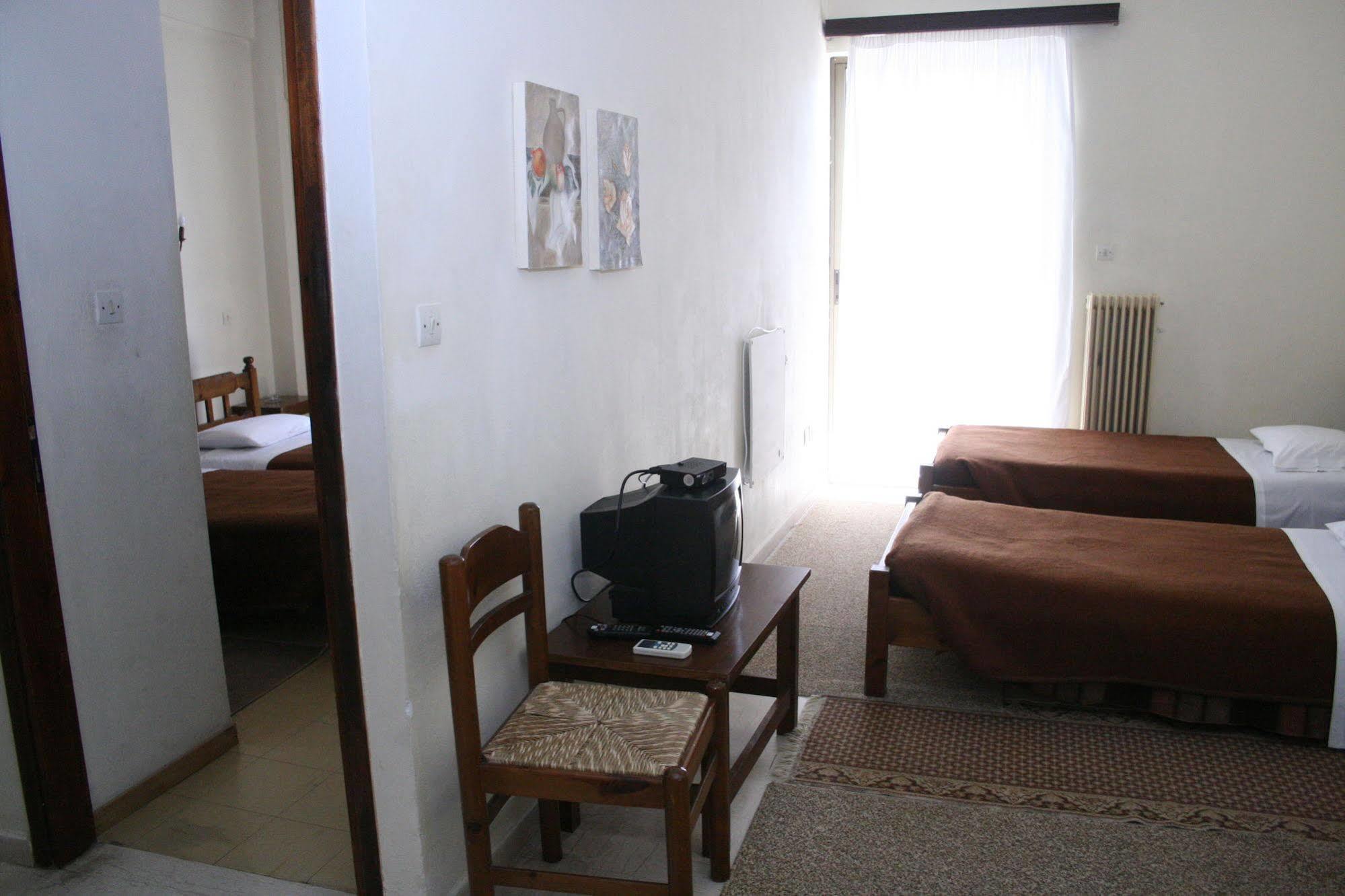 Aparthotel Iliahtides Amarynthos Dış mekan fotoğraf