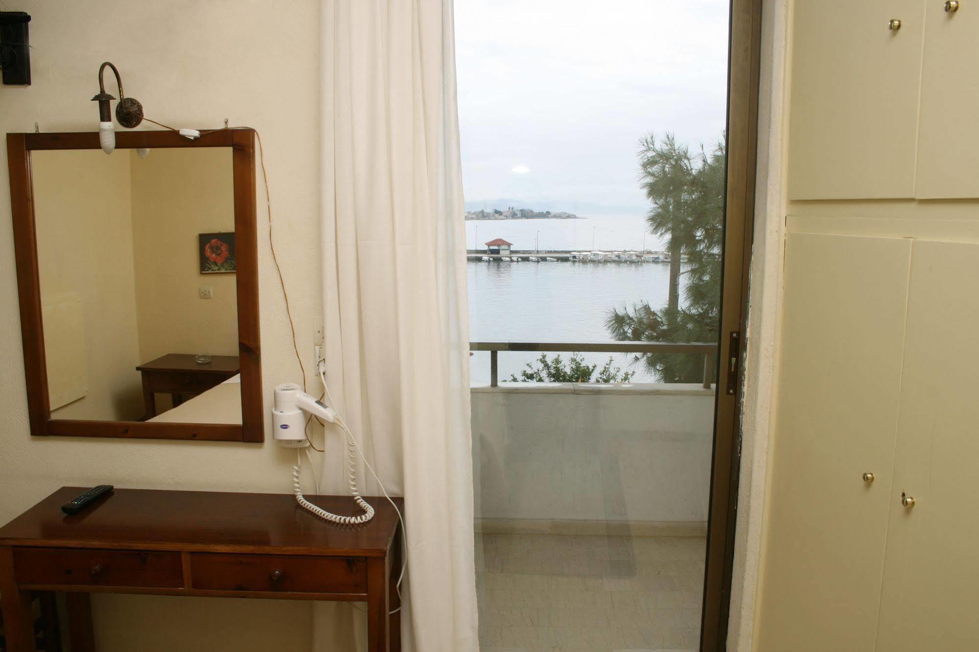 Aparthotel Iliahtides Amarynthos Dış mekan fotoğraf